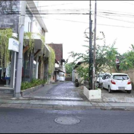 Legian Pili Pili Homestay 6 מראה חיצוני תמונה